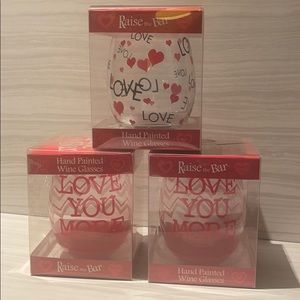 Set of 3 beautiful wine Valentine’s glasses 💘💝😍